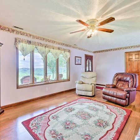 Charming Williamstown Retreat With Private Yard Βίλα Εξωτερικό φωτογραφία