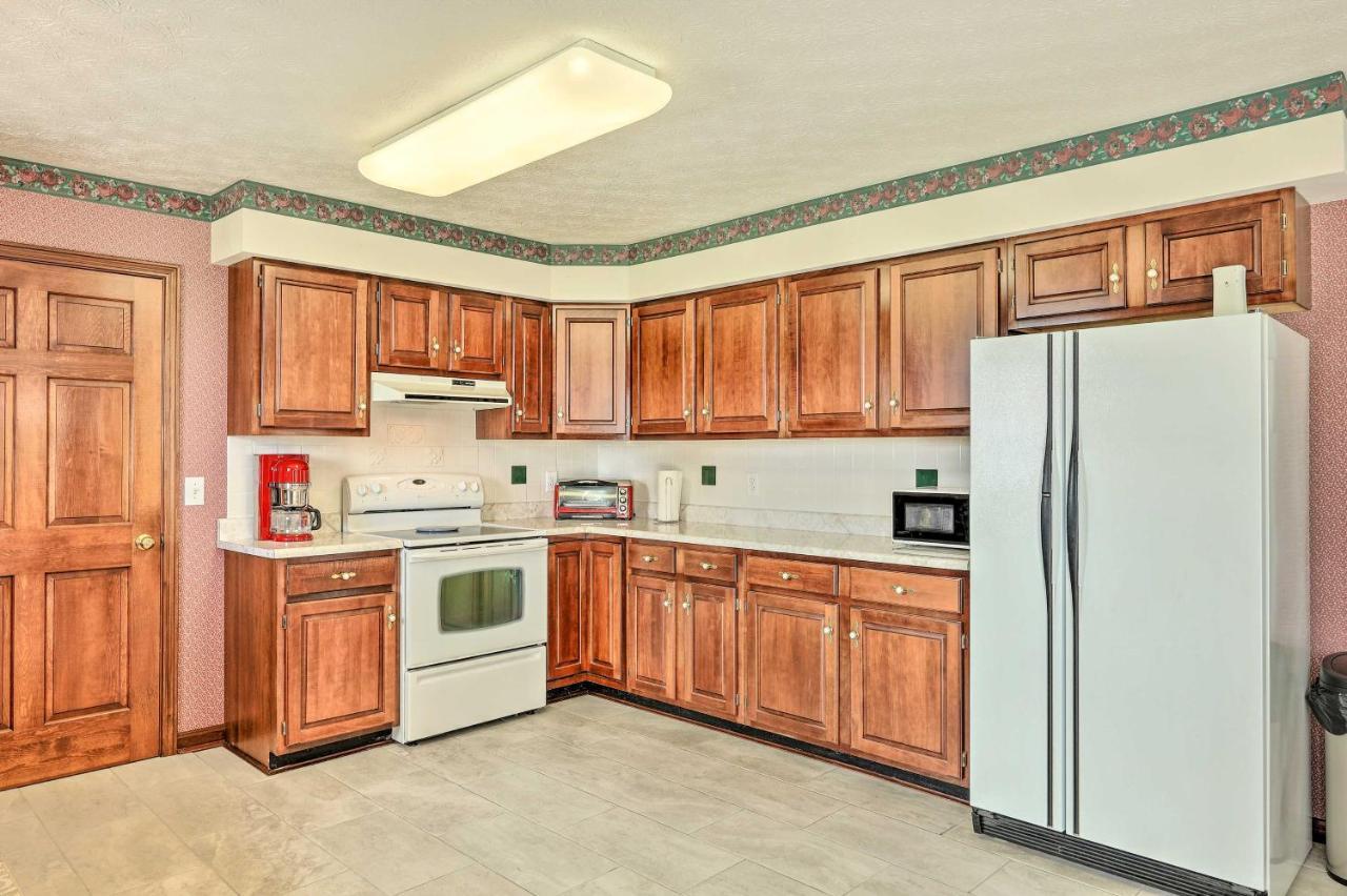 Charming Williamstown Retreat With Private Yard Βίλα Εξωτερικό φωτογραφία
