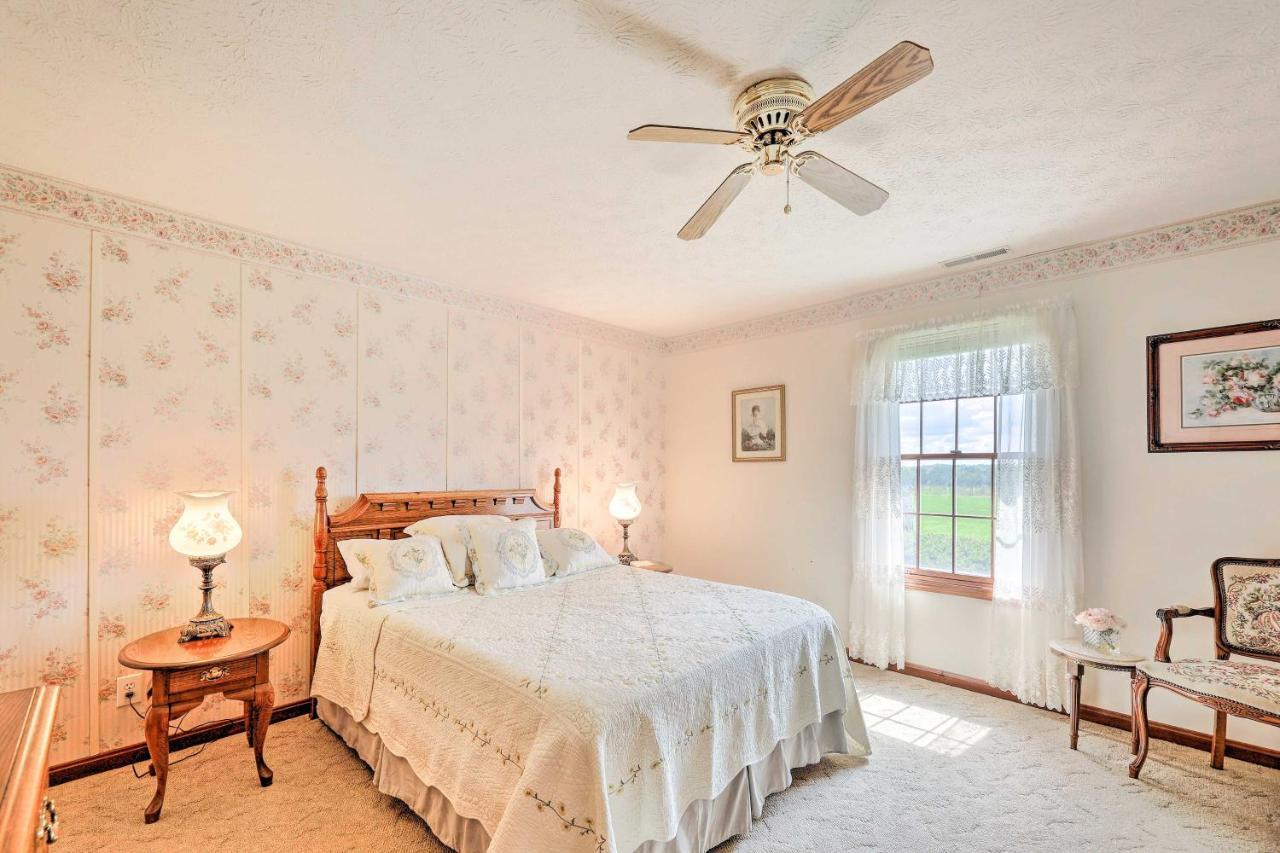 Charming Williamstown Retreat With Private Yard Βίλα Εξωτερικό φωτογραφία